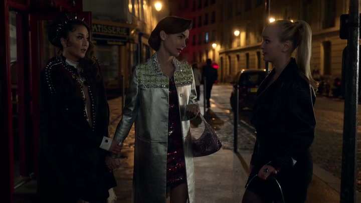 Emily_in_Paris_S02E01_WEBRip_x264-ION10_1965.jpg