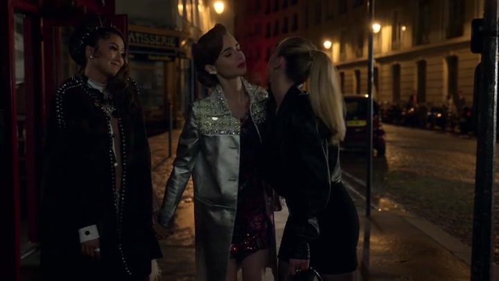 Emily_in_Paris_S02E01_WEBRip_x264-ION10_1970.jpg