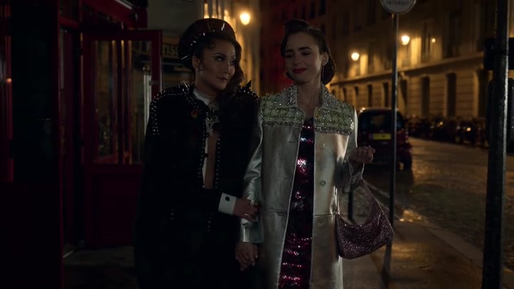 Emily_in_Paris_S02E01_WEBRip_x264-ION10_1987.jpg