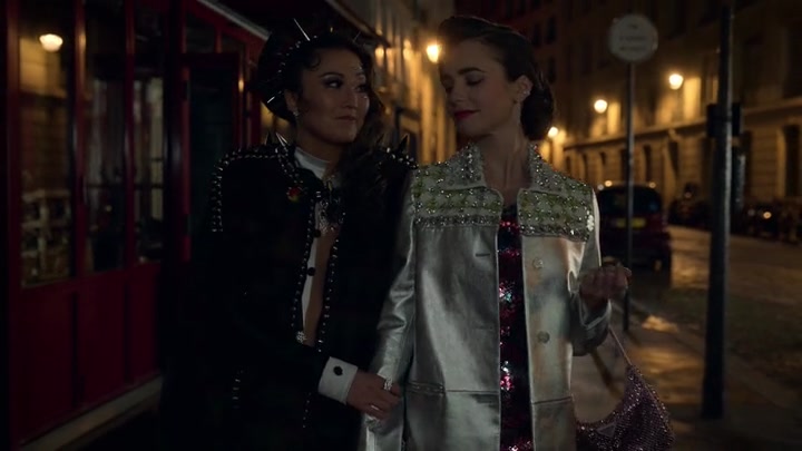 Emily_in_Paris_S02E01_WEBRip_x264-ION10_1998.jpg