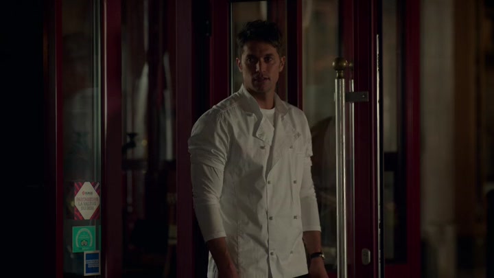 Emily_in_Paris_S02E01_WEBRip_x264-ION10_2004.jpg