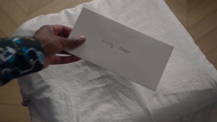 Emily_in_Paris_S02E01_WEBRip_x264-ION10_2046.jpg Emily_in_Paris_S02E01_WEBRip_x264-ION10_2046.jpg
