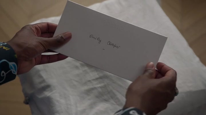 Emily_in_Paris_S02E01_WEBRip_x264-ION10_2047.jpg Emily_in_Paris_S02E01_WEBRip_x264-ION10_2047.jpg