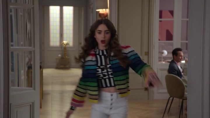 Emily_in_Paris_S02E01_WEBRip_x264-ION10_2071.jpg