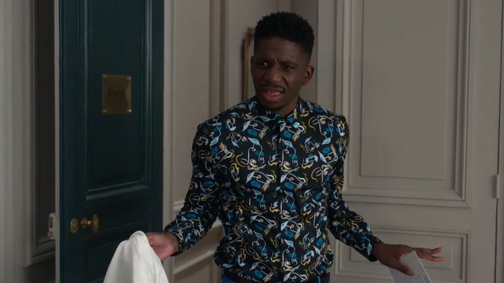 Emily_in_Paris_S02E01_WEBRip_x264-ION10_2085.jpg