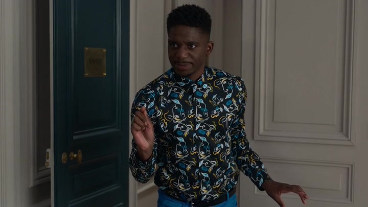 Emily_in_Paris_S02E01_WEBRip_x264-ION10_2127.jpg