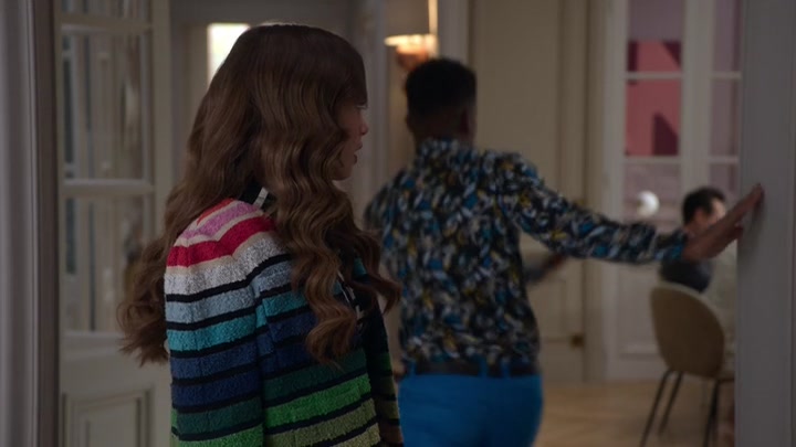 Emily_in_Paris_S02E01_WEBRip_x264-ION10_2133.jpg