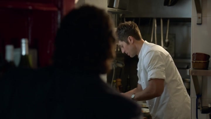 Emily_in_Paris_S02E01_WEBRip_x264-ION10_2183.jpg