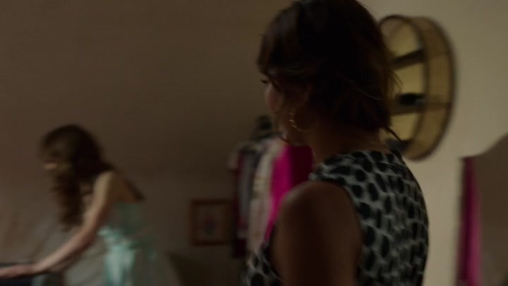 Emily_in_Paris_S02E01_WEBRip_x264-ION10_2225.jpg Emily_in_Paris_S02E01_WEBRip_x264-ION10_2225.jpg