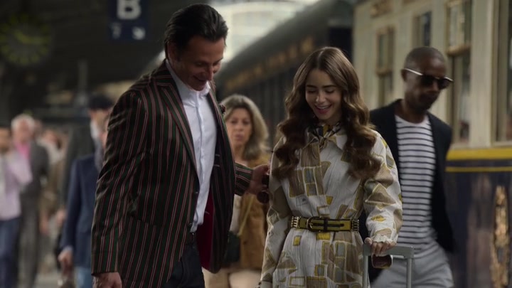Emily_in_Paris_S02E01_WEBRip_x264-ION10_2321.jpg