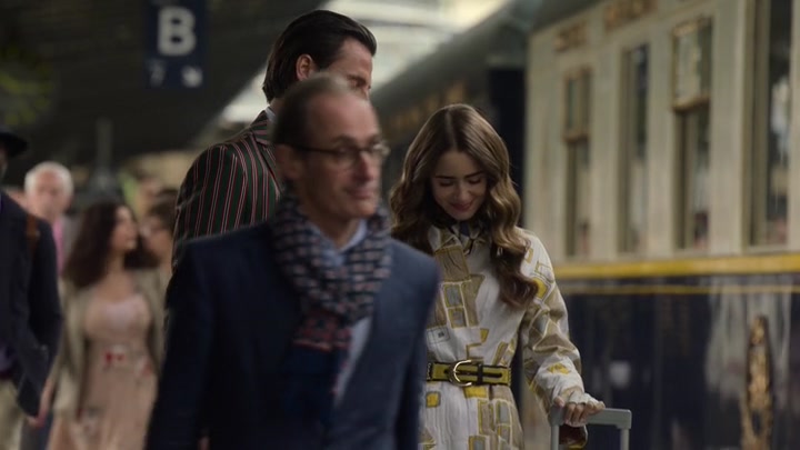 Emily_in_Paris_S02E01_WEBRip_x264-ION10_2337.jpg Emily_in_Paris_S02E01_WEBRip_x264-ION10_2337.jpg