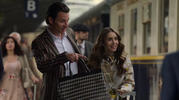 Emily_in_Paris_S02E01_WEBRip_x264-ION10_2342.jpg Emily_in_Paris_S02E01_WEBRip_x264-ION10_2342.jpg