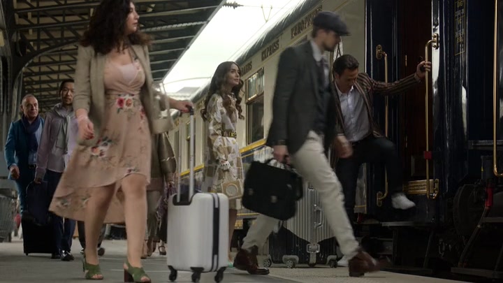 Emily_in_Paris_S02E01_WEBRip_x264-ION10_2361.jpg Emily_in_Paris_S02E01_WEBRip_x264-ION10_2361.jpg