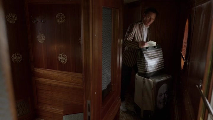 Emily_in_Paris_S02E01_WEBRip_x264-ION10_2367.jpg Emily_in_Paris_S02E01_WEBRip_x264-ION10_2367.jpg