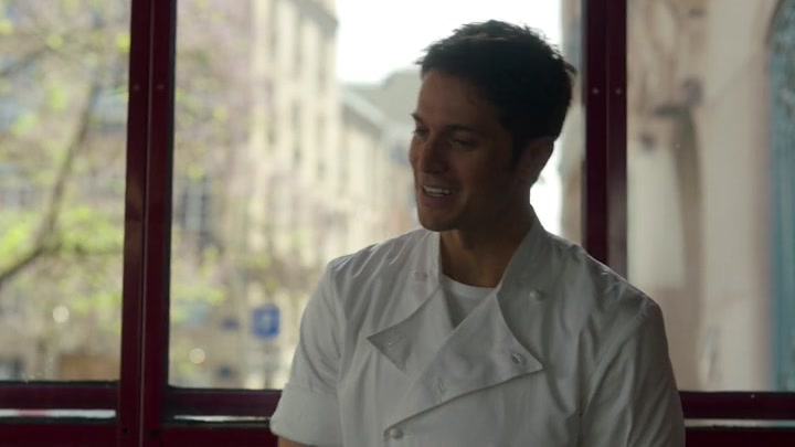 Emily_in_Paris_S02E01_WEBRip_x264-ION10_2416.jpg Emily_in_Paris_S02E01_WEBRip_x264-ION10_2416.jpg