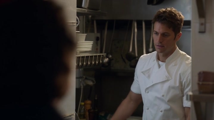 Emily_in_Paris_S02E01_WEBRip_x264-ION10_2457.jpg