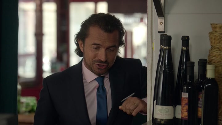 Emily_in_Paris_S02E01_WEBRip_x264-ION10_2467.jpg Emily_in_Paris_S02E01_WEBRip_x264-ION10_2467.jpg