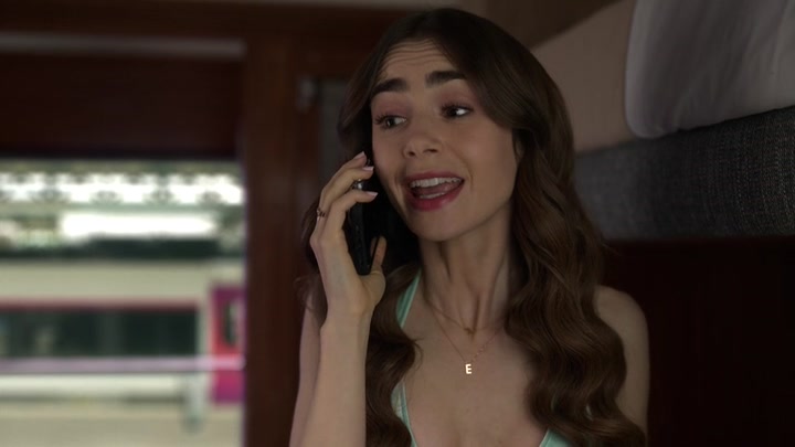 Emily_in_Paris_S02E01_WEBRip_x264-ION10_2554.jpg Emily_in_Paris_S02E01_WEBRip_x264-ION10_2554.jpg