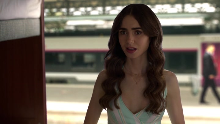 Emily_in_Paris_S02E01_WEBRip_x264-ION10_2638.jpg