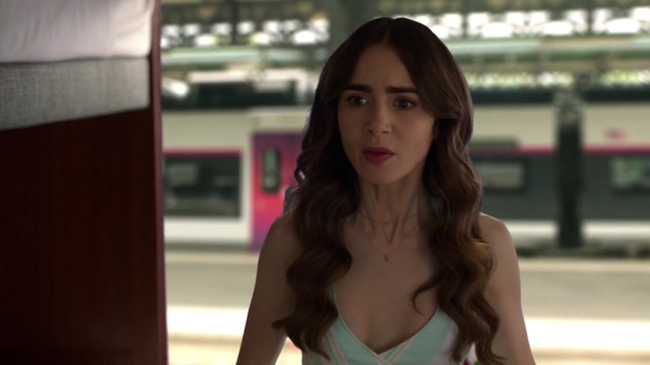 Emily_in_Paris_S02E01_WEBRip_x264-ION10_2676.jpg Emily_in_Paris_S02E01_WEBRip_x264-ION10_2676.jpg