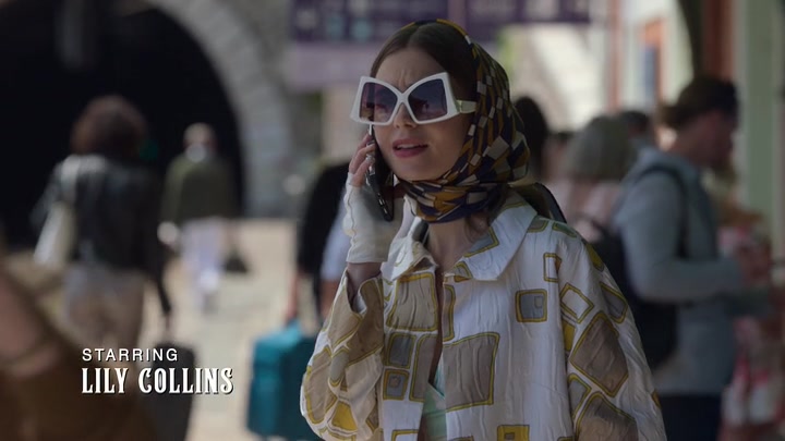Emily_in_Paris_S02E02_WEBRip_x264-ION10_0076.jpg