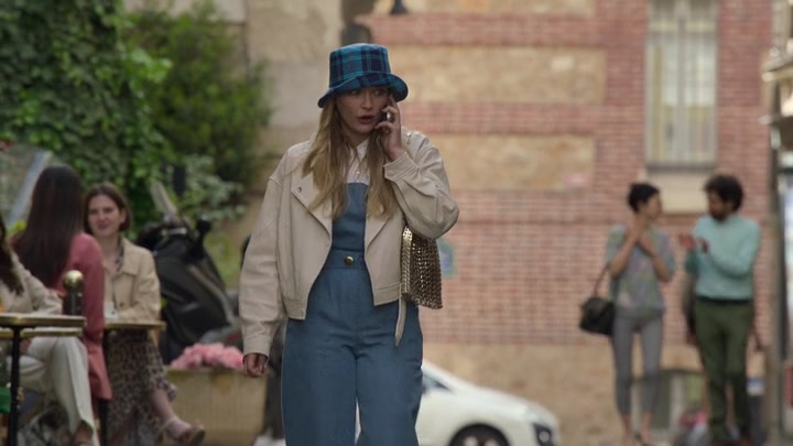 Emily_in_Paris_S02E02_WEBRip_x264-ION10_0104.jpg Emily_in_Paris_S02E02_WEBRip_x264-ION10_0104.jpg