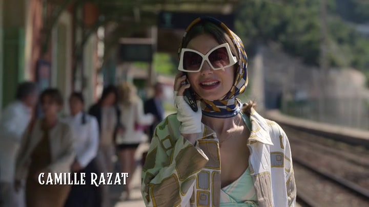 Emily_in_Paris_S02E02_WEBRip_x264-ION10_0140.jpg