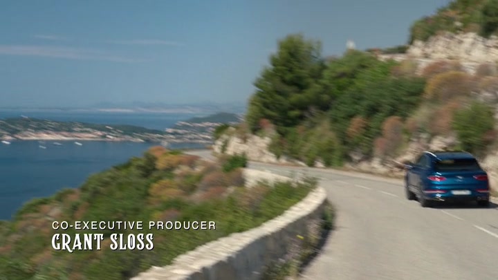 Emily_in_Paris_S02E02_WEBRip_x264-ION10_0183.jpg