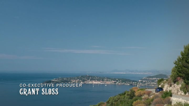 Emily_in_Paris_S02E02_WEBRip_x264-ION10_0188.jpg