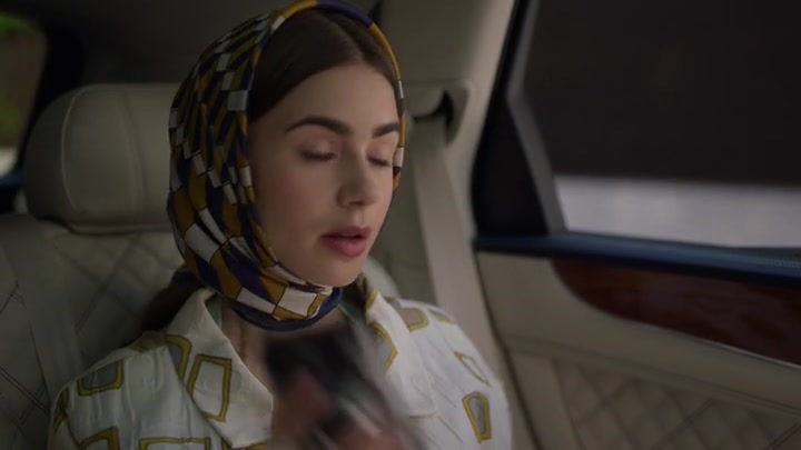 Emily_in_Paris_S02E02_WEBRip_x264-ION10_0190.jpg Emily_in_Paris_S02E02_WEBRip_x264-ION10_0190.jpg