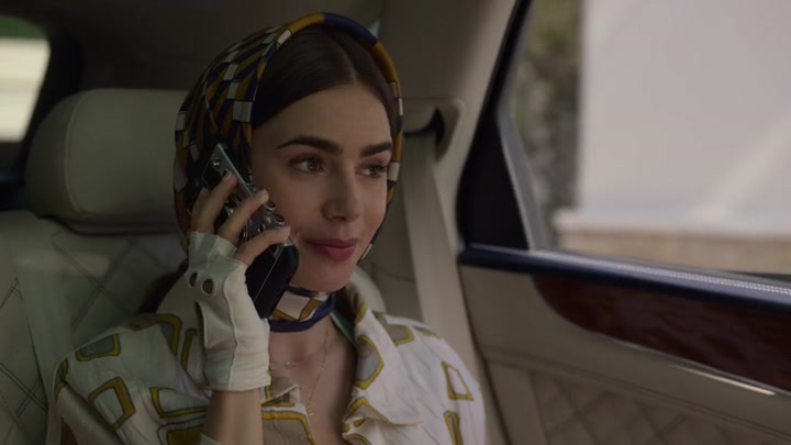 Emily_in_Paris_S02E02_WEBRip_x264-ION10_0223.jpg