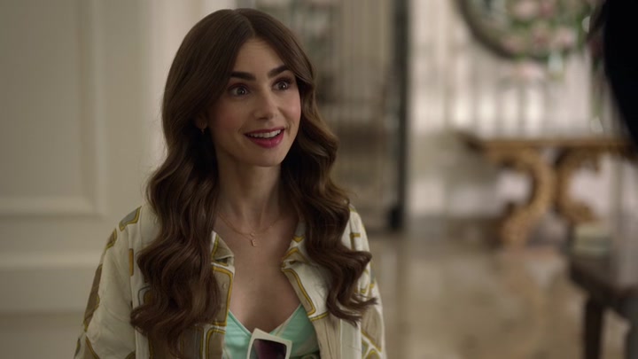 Emily_in_Paris_S02E02_WEBRip_x264-ION10_0390.jpg