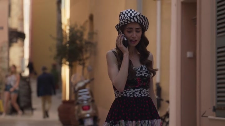 Emily_in_Paris_S02E02_WEBRip_x264-ION10_0581.jpg Emily_in_Paris_S02E02_WEBRip_x264-ION10_0581.jpg