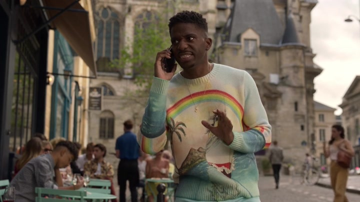 Emily_in_Paris_S02E02_WEBRip_x264-ION10_0590.jpg