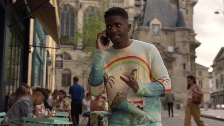 Emily_in_Paris_S02E02_WEBRip_x264-ION10_0591.jpg