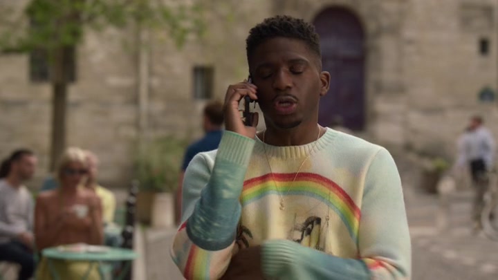 Emily_in_Paris_S02E02_WEBRip_x264-ION10_0599.jpg