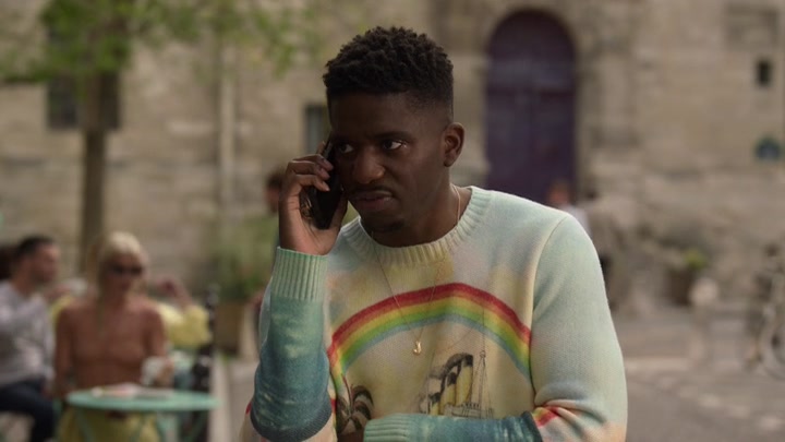 Emily_in_Paris_S02E02_WEBRip_x264-ION10_0603.jpg