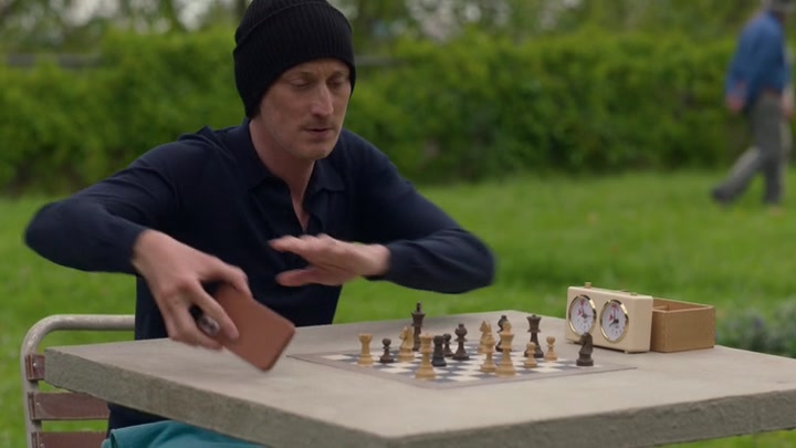 Emily_in_Paris_S02E02_WEBRip_x264-ION10_0640.jpg Emily_in_Paris_S02E02_WEBRip_x264-ION10_0640.jpg