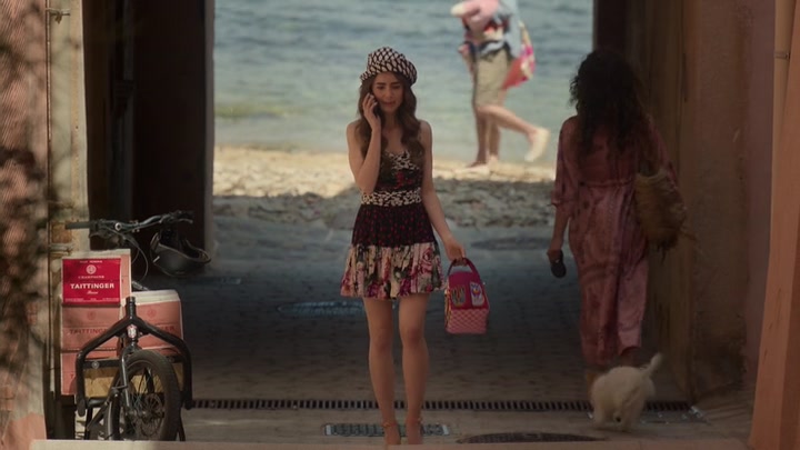 Emily_in_Paris_S02E02_WEBRip_x264-ION10_0647.jpg Emily_in_Paris_S02E02_WEBRip_x264-ION10_0647.jpg