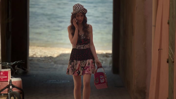 Emily_in_Paris_S02E02_WEBRip_x264-ION10_0663.jpg Emily_in_Paris_S02E02_WEBRip_x264-ION10_0663.jpg