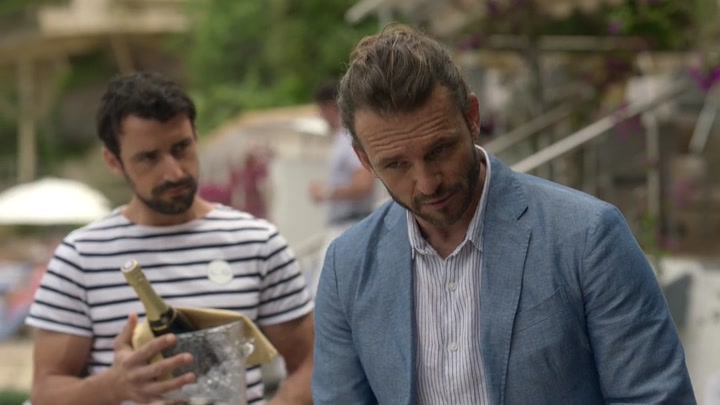 Emily_in_Paris_S02E02_WEBRip_x264-ION10_0813.jpg Emily_in_Paris_S02E02_WEBRip_x264-ION10_0813.jpg