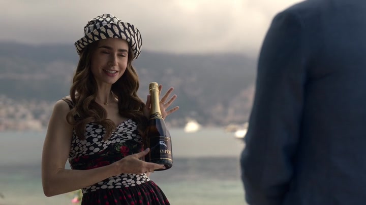 Emily_in_Paris_S02E02_WEBRip_x264-ION10_0849.jpg Emily_in_Paris_S02E02_WEBRip_x264-ION10_0849.jpg