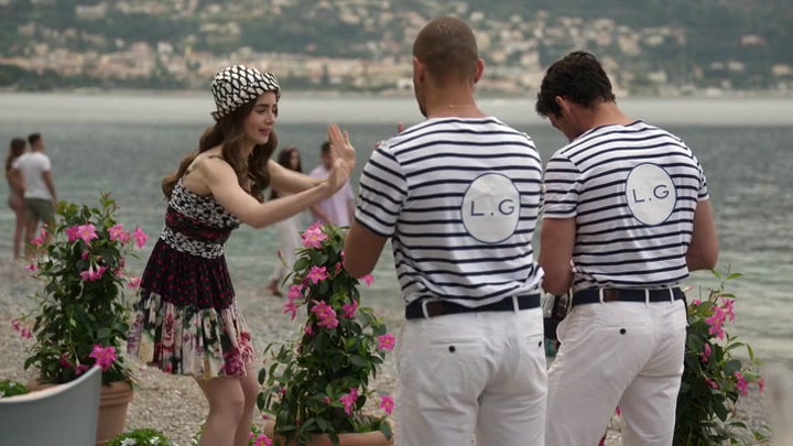 Emily_in_Paris_S02E02_WEBRip_x264-ION10_0878.jpg Emily_in_Paris_S02E02_WEBRip_x264-ION10_0878.jpg
