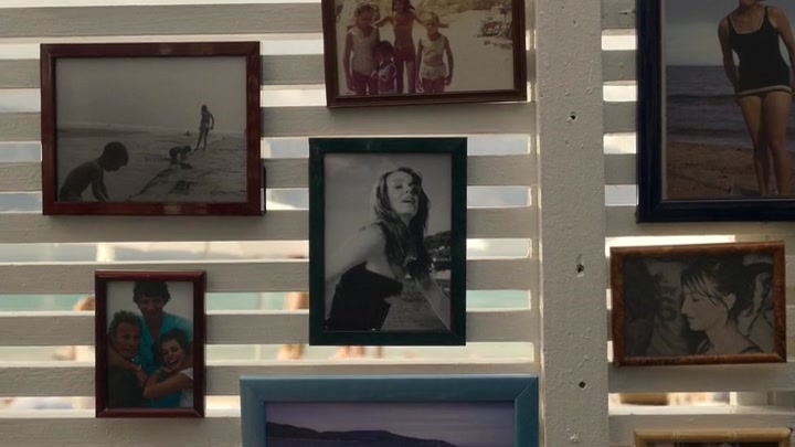 Emily_in_Paris_S02E02_WEBRip_x264-ION10_0915.jpg Emily_in_Paris_S02E02_WEBRip_x264-ION10_0915.jpg