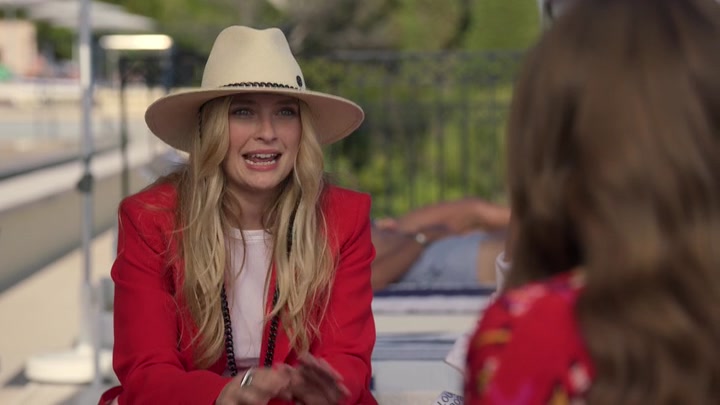 Emily_in_Paris_S02E02_WEBRip_x264-ION10_1157.jpg Emily_in_Paris_S02E02_WEBRip_x264-ION10_1157.jpg