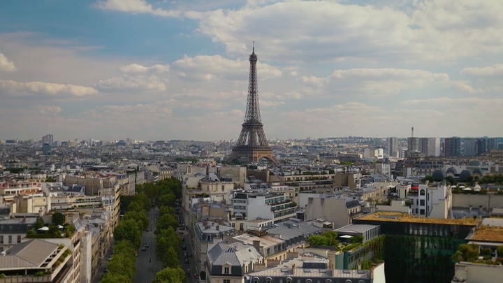 Emily_in_Paris_S02E02_WEBRip_x264-ION10_1197.jpg Emily_in_Paris_S02E02_WEBRip_x264-ION10_1197.jpg