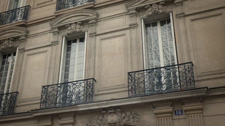 Emily_in_Paris_S02E02_WEBRip_x264-ION10_1201.jpg Emily_in_Paris_S02E02_WEBRip_x264-ION10_1201.jpg