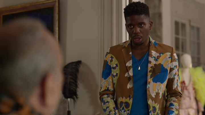 Emily_in_Paris_S02E02_WEBRip_x264-ION10_1311.jpg