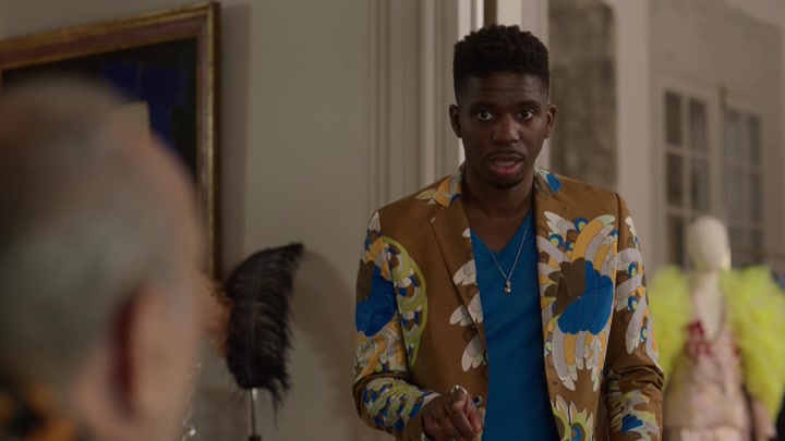 Emily_in_Paris_S02E02_WEBRip_x264-ION10_1321.jpg
