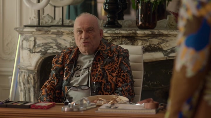 Emily_in_Paris_S02E02_WEBRip_x264-ION10_1337.jpg